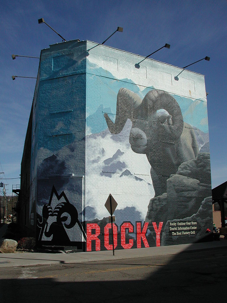 4 Reasons to Visit Nelsonville, Ohio This Summer